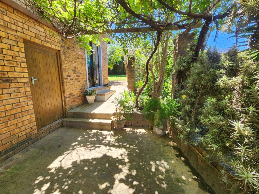 5 Bedroom Property for Sale in Swellendam Western Cape
